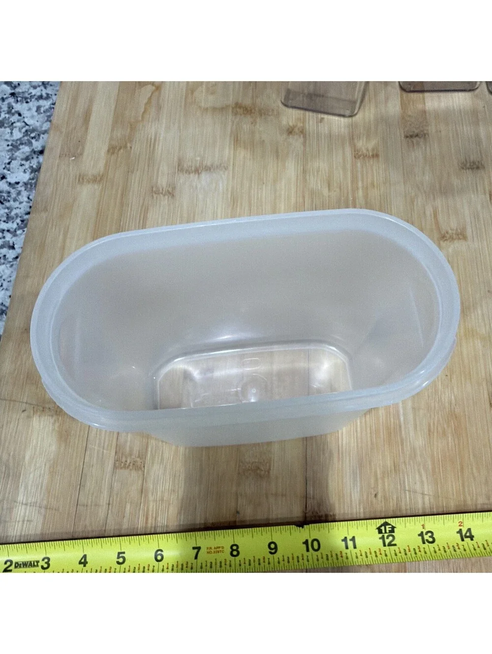 Vintage Tupperware Large Cereal Keeper With Flip Lid Pink 7 1/4 Cup 1.7 L #1513*